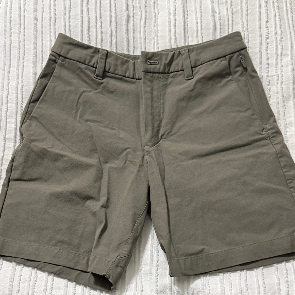 lululemon athletica Men's Khaki Shorts